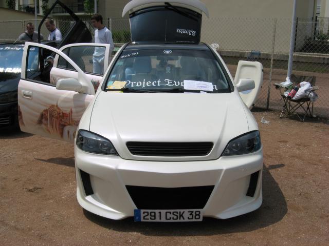 http://img29.xooimage.com/files/9/d/7/1813529074_1-3fbebd.jpg